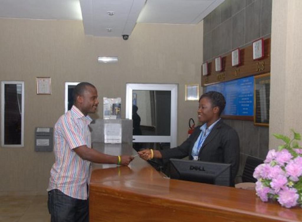 Robin Hood Inn Ogbodjo Interno foto